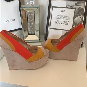 Color block wedges